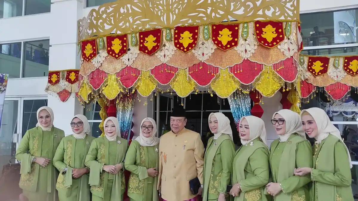 BREAKING NEWS: Rapat Paripurna HUT ke-25Provinsi Gorontalo, Peserta Sidang Kenakan Busana Karawo