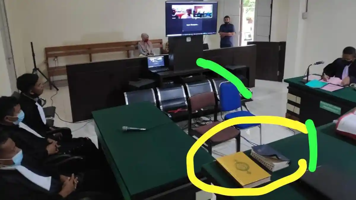 Sidang Vonis 2 Raja Sabu Kota Palu, Ada Al Quran dan Alkitab di Meja Hakim  