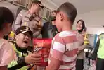 Kapolres Lamongan, AKBP Arif Patroli Sekaligus Silaturahmi Sisir Pantura hingga Makam Sunan Drajat 