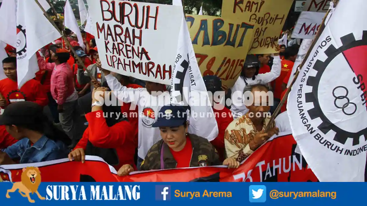 Ratusan Buruh di Kota Malang Demo Minta PP Pengupahan Dicabut