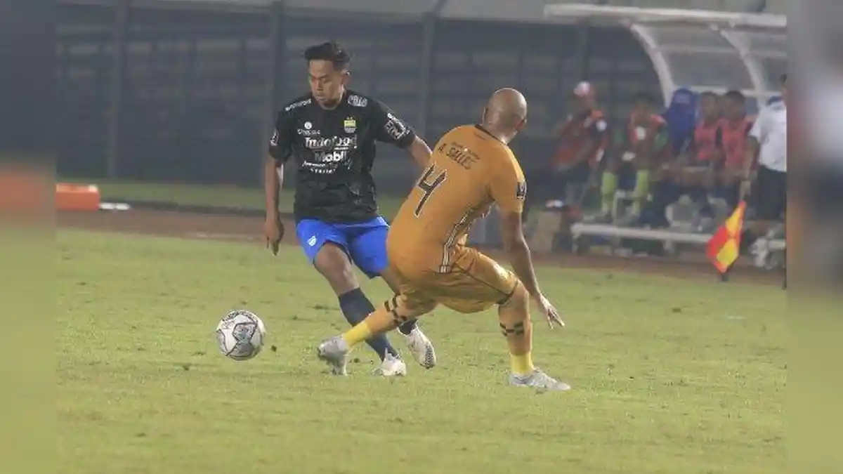 Sempat Dirumorkan Hengkang ke Persikabo 1973, Ridwan Ansori Tetap di Persib Hingga 2024