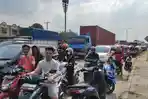 Kondisi-dua-truk-kecelakaan-di-Fly-Over-Amplas.jpg