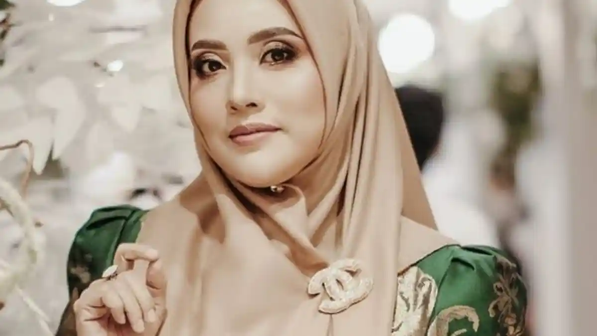 Buah Bibir Elma Theana Ikhlaskan Biaya Jasa WO