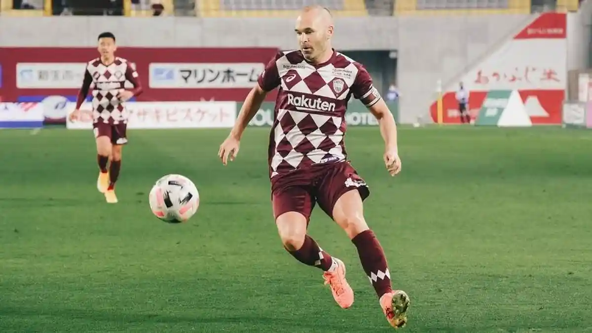 Andres Iniesta Bukukan Penampilan Ke-100 Bersama Vissel Kobe