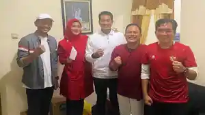 momen-akrab-letkol-nur-wahyudi-dan-juliana-moechtar-ketemu-wali-band-di-balai-komando-kopassus.jpg