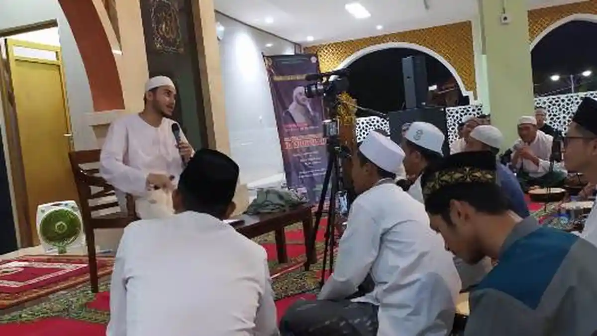 Fokmi USM Semarang Gelar Kajian Islam Bersama Habib Muhamad bin Farid Al Muthohar