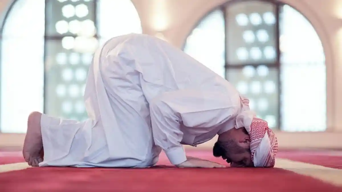 Jadwal Sholat Makassar dan Jakarta Hari Ini 15 September 2022, Lengkap Niat Sholat Qobliyah Dzuhur