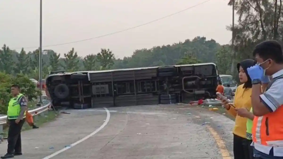 Daftar Nama 12 Korban Tewas Kecelakaan Bus Handoyo di Tol Cipali