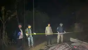 rumah-terbakar-di-Mamasa.jpg