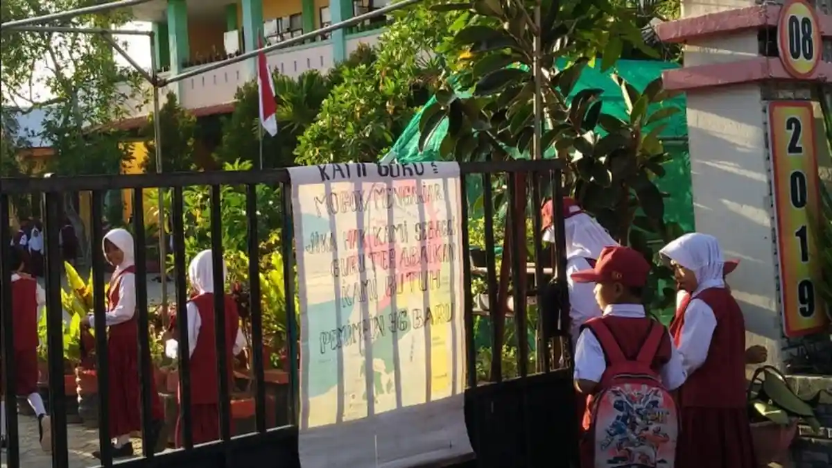 Sejumlah Orang Tua Siswa dan Guru Protes Kepala SDN 187 Pinrang, Ada Apa?