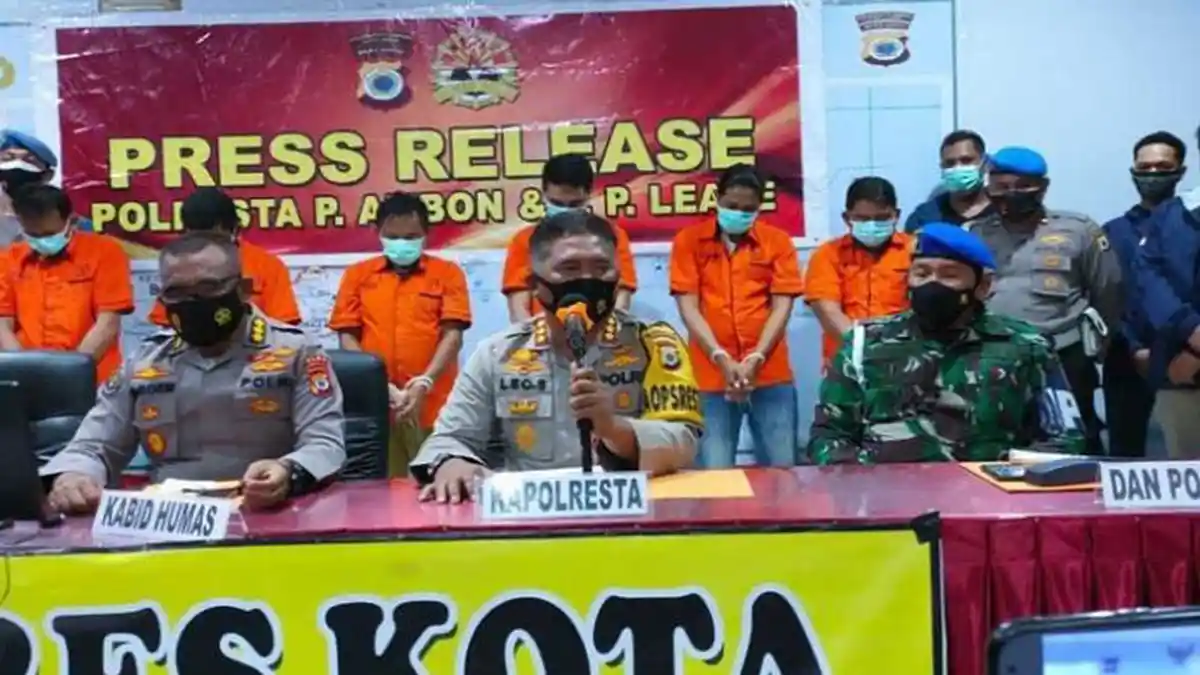 2 Oknum Polisi dan 1 Oknum TNI Ditangkap, Jual Senjata dan Ratusan Amunisi Diduga untuk KKB