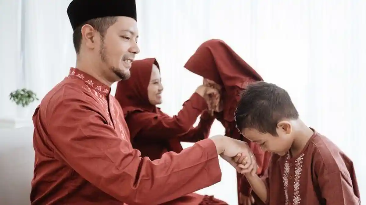 35 Kata-kata Sungkem Lebaran Bahasa Jawa Singkat Lengkap Artinya