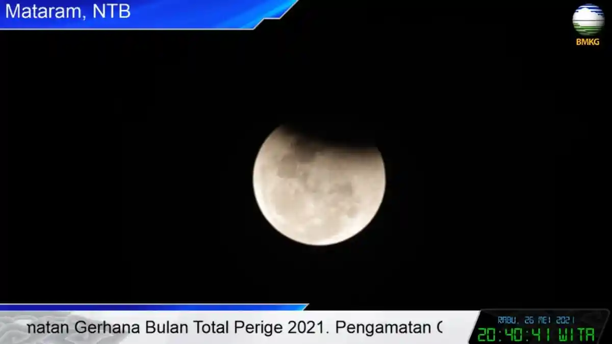 Sempat Terhalang Awan, Puncak Gerhana Bulan Total di NTB Berlangsung 18 Menit 44 Detik