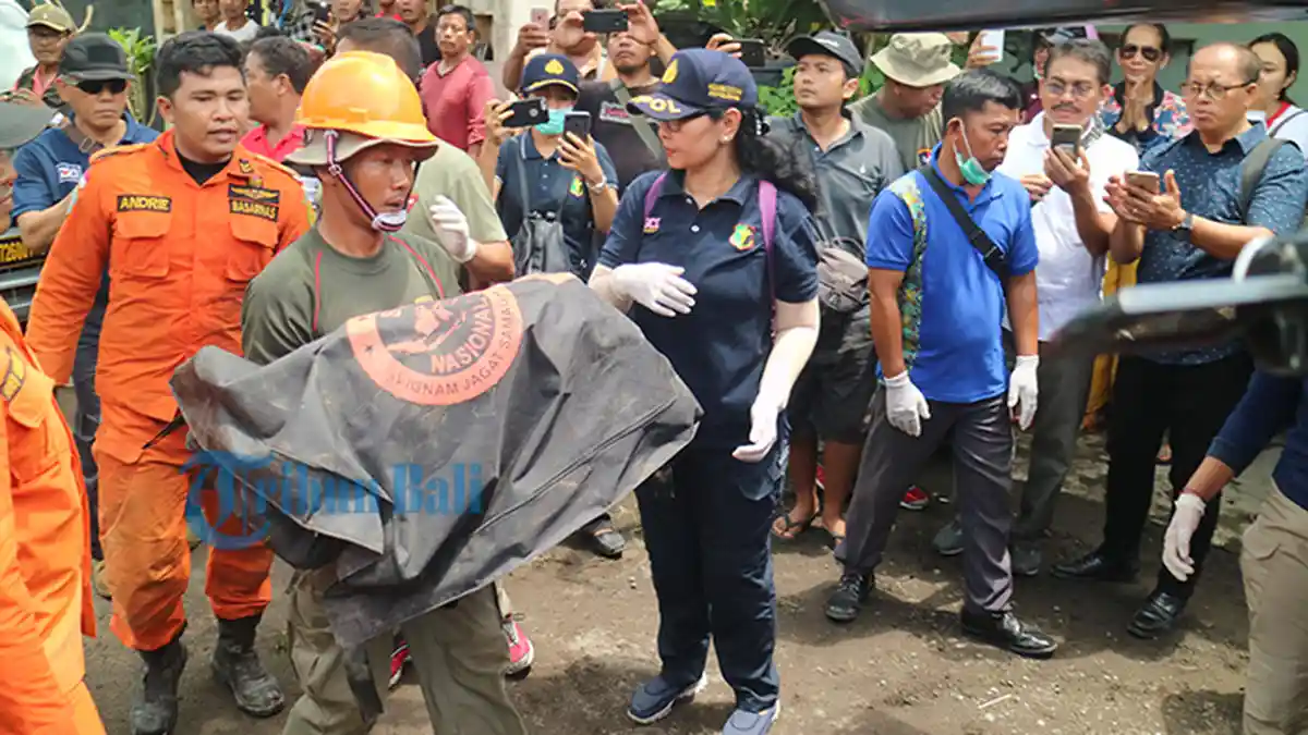 Ibu & 3 Anak Jadi Korban Tragedi Longsor di Banjar Sasih Gianyar, Basarnas: Anak Ada di Spring Bed