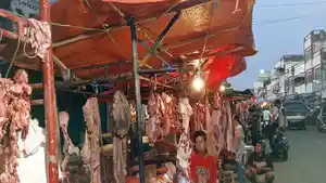 Harga-Daging-Sapi-Melonjak-Jelang-Iduladha-Pedagang-Keluhkan-Omzet-Turun-Hingga-50-Persen.jpg