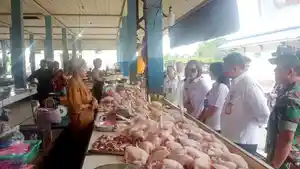 penjual-ayam-potong-di-malinau-05042023.jpg