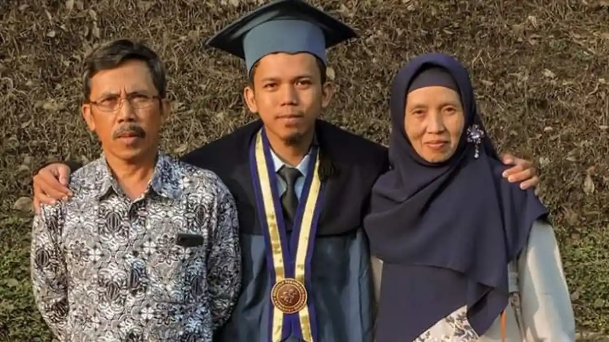 Reza Lulusan ITB Peraih IPK 3,98 Beberkan Cara Belajarnya