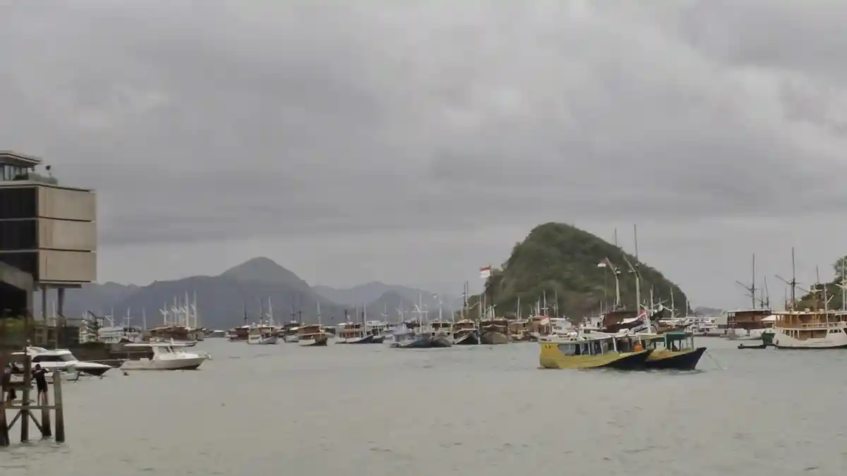 BMKG Ingatkan Waspada Gelombang Tinggi di Perairan Labuan Bajo, NTT