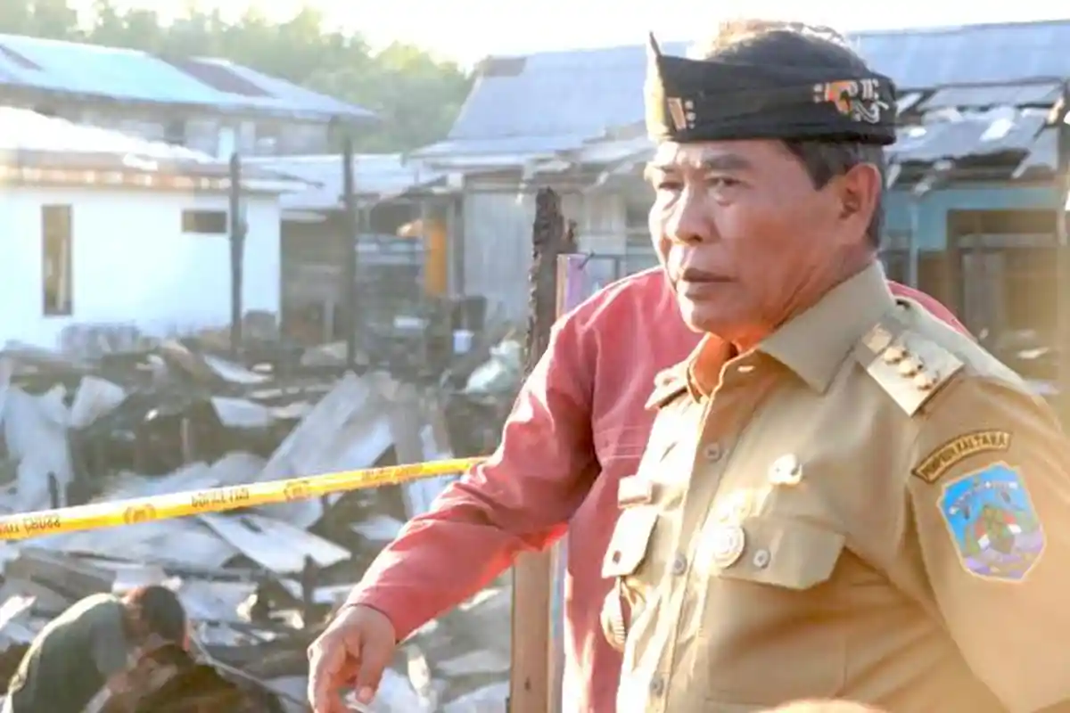 Gubernur Kaltara Sambangi Lokasi Kebakaran dan Berikan Bantuan kepada Korban