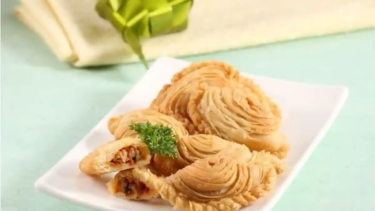 Cocok untuk Menu Buka Puasa, Resep Pastel Lapis Isi Ayam Jamur Cabai Kering ini Bisa Banget Dicoba