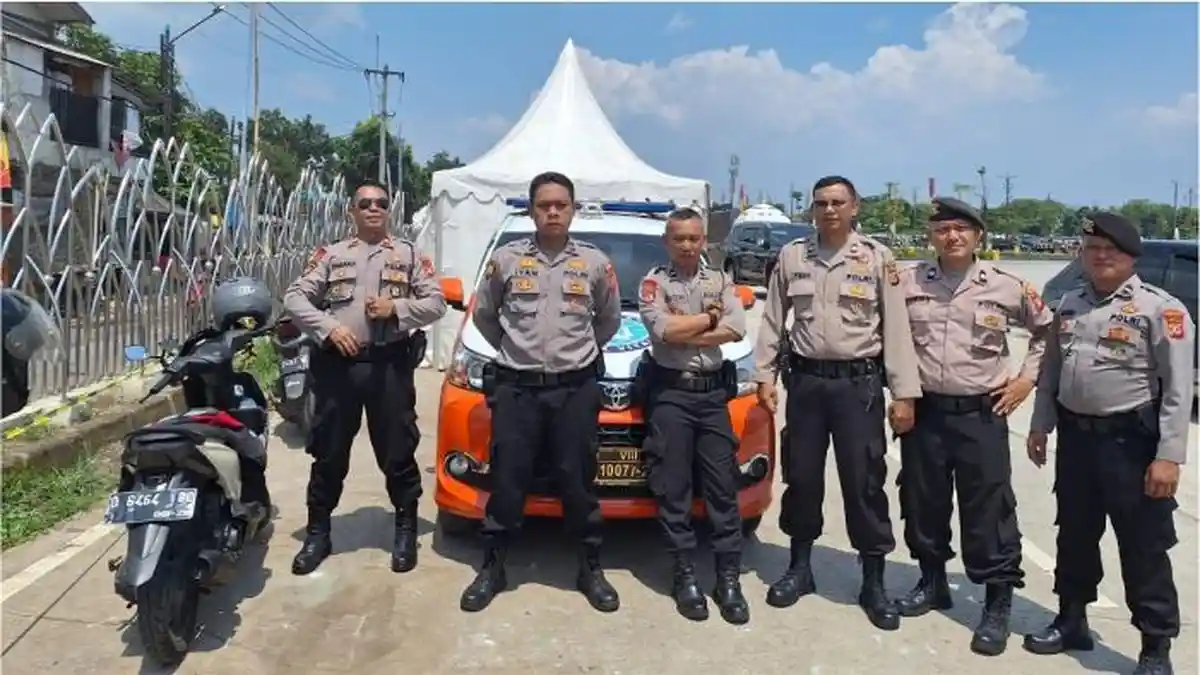 Sinergitas TNI-POLRI di Rumah Pintar Jl. Astanaanyar