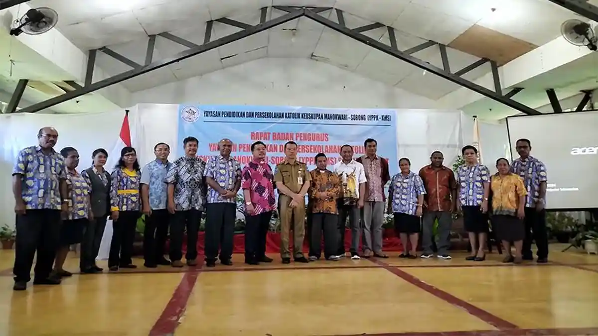 Bupati Manokwari Buka Rapat YPPK Keuskupan Manokwari-Sorong, Sempat ...