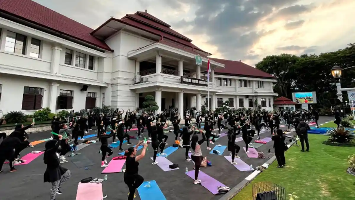Jaga Kebugaran Selama Ramadan, Olahraga Pound Fit Gunakan Gerakan Level 1