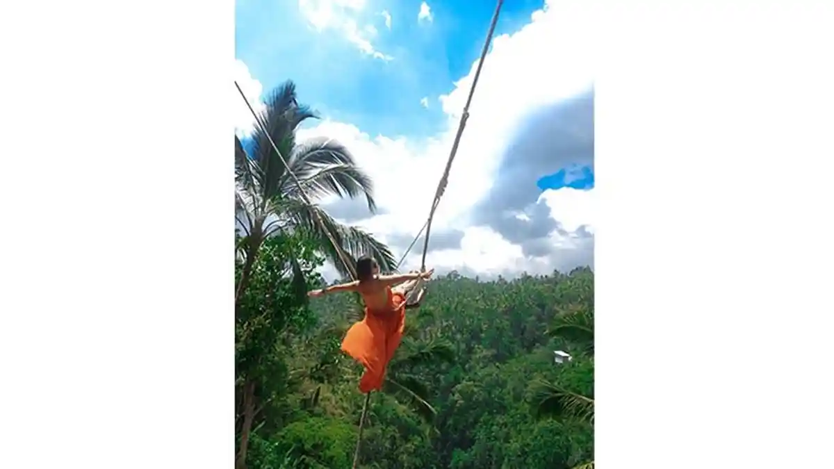 Uji Adrenalin Naiki Ayunan di Surya Bintang Swing
