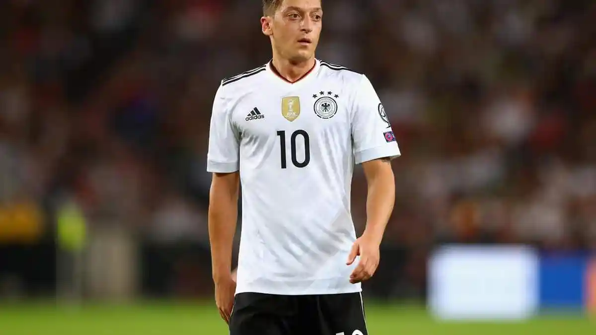 Resmi! Mesut Ozil Gantung Sepatu, Sosok Playmaker Jenius Era Sepak Bola Modern