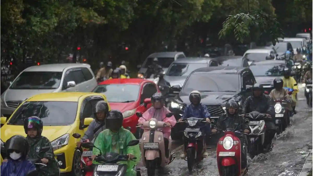 BMKG: Kalbar Diguyur Hujan 6–8 April 2026, Warga Diminta Waspada