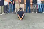 Rangkaian-Pelarian-Suharlan-Usai-Membunuh-Kekasihnya-Staf-Bawaslu-OKU-Selatan-Seluruh-BB-Ditemukan.jpg
