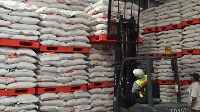Cerita Pemilik Toko Terima Pesanan 10 Ton Beras Oplosan dari Anggota DPRD DKI