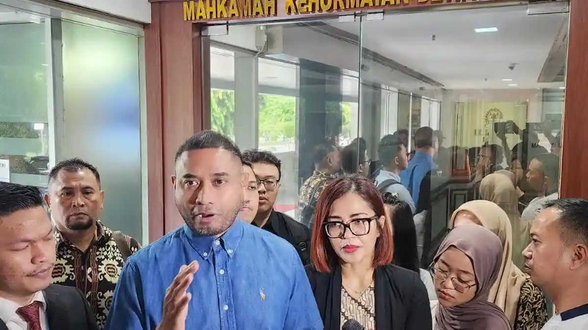 Rayen Pono Laporkan Ahmad Dhani ke MKD DPR RI Atas Dugaan Penghinaan Marga