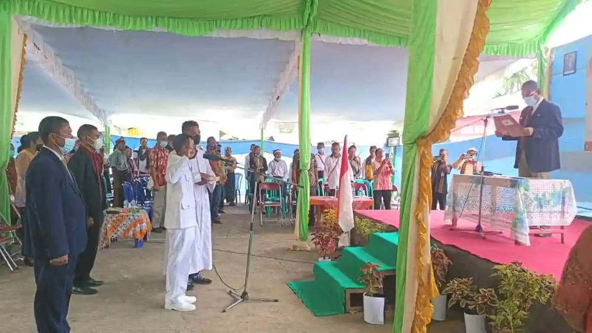 Adrianus Saju Dilantik Jadi Kepala Desa Woloede, Begini Pesan Bupati Nagekeo