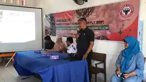 PT-Semen-Padang-Gelar-Sosialisasi-Budidaya-Maggot-di-Kelurahan-Rawang.jpg