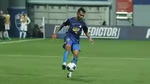 Bek-kanan-PERSIB-Robi-Darwis.jpg