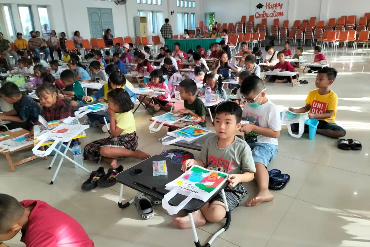 Ratusan Murid SD dan TK di Maumere Ikut Lomba Mewarnai dan Menggambar pada Momen Harkitnas