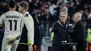 pelatih-as-roma-jose-mourinho-tengah-berjabat-tangan-dengan-penyerang-ac-milan-ibra.jpg