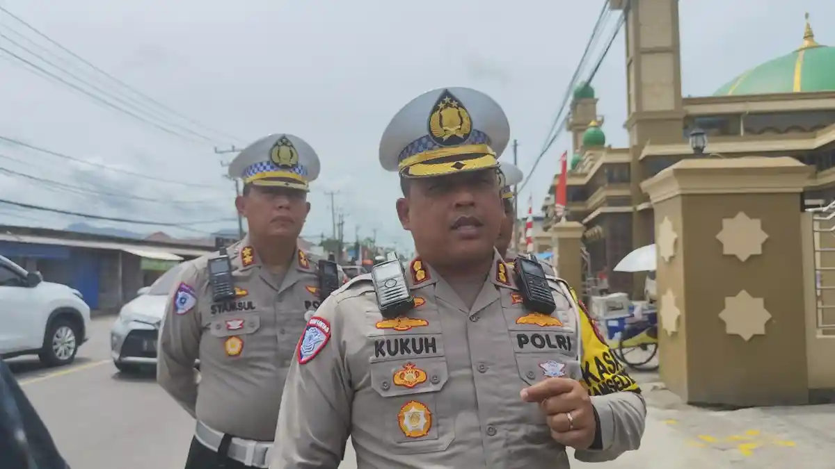 Update Arus Lalu Lintas di Kawasan Pantai Anyer, Terpantau Lengang saat Libur Nataru