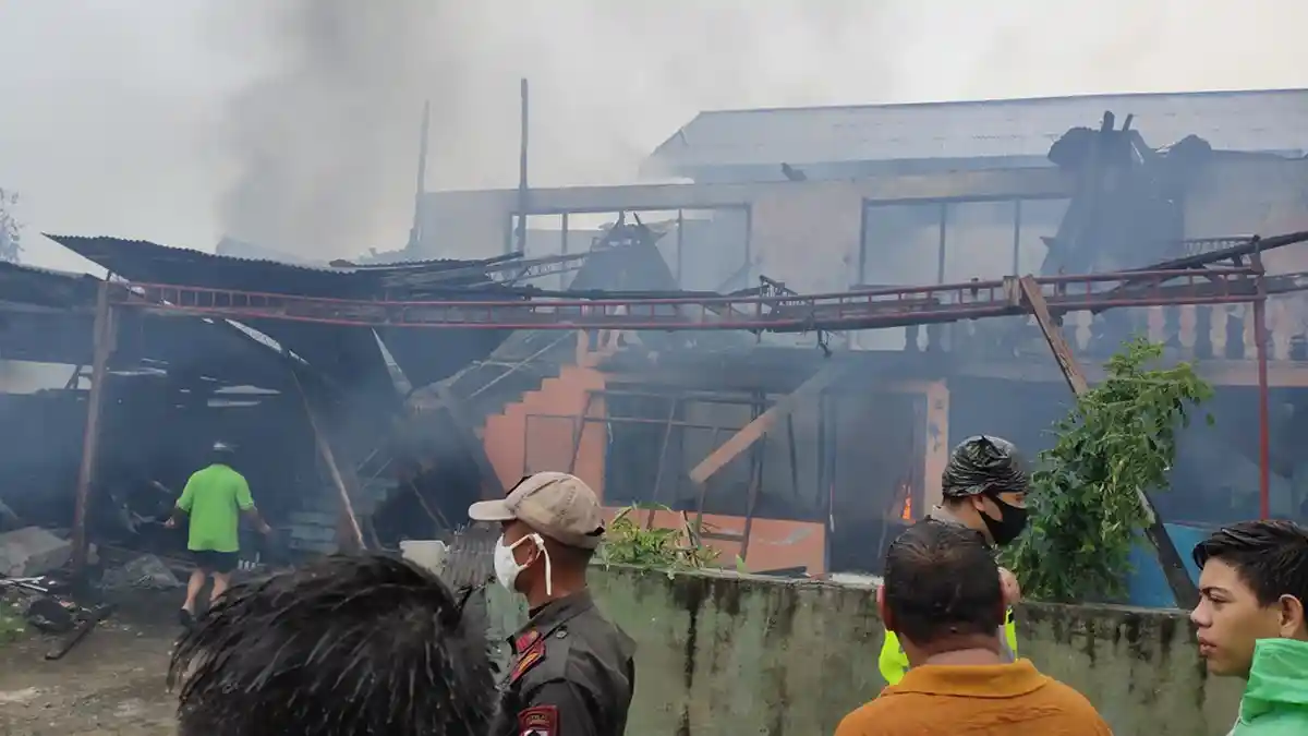 Jago Merah 'Hantam' Bekas Kos-Kosan di Kelurahan Kotamobagu