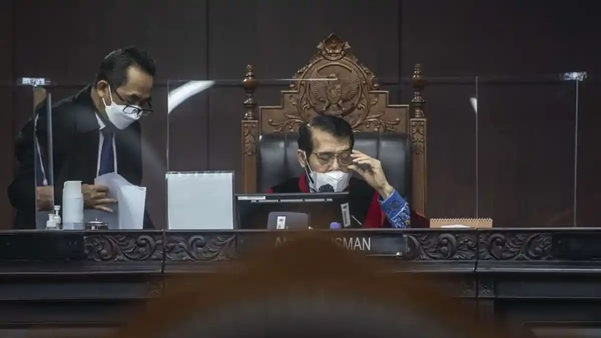 Diwarnai Dissenting Opion, MK Tolak Gugatan Batas Masa Jabatan Presiden 2 Periode