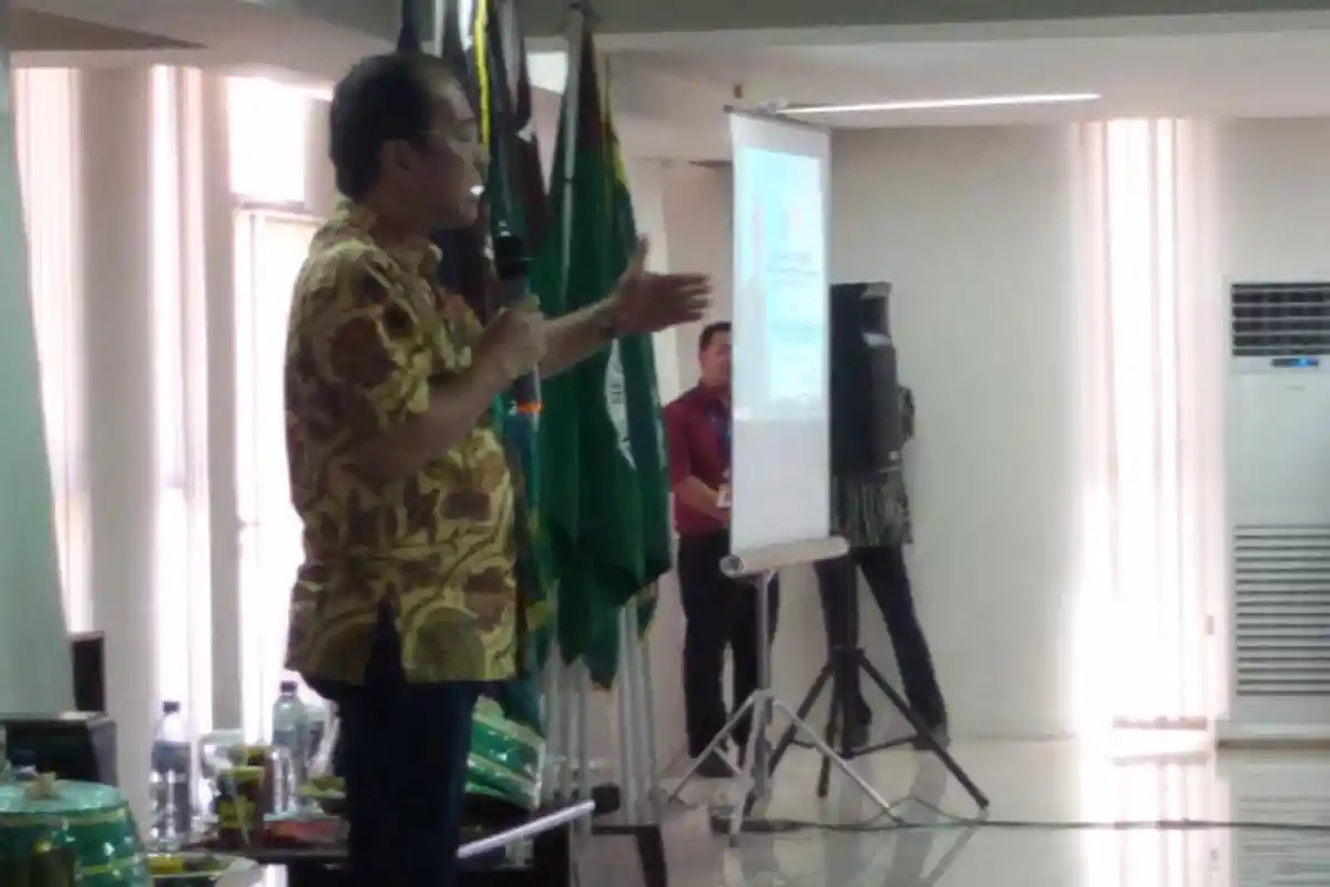 Akbar Faisal Apresiasi Peserta SM3T UNM
