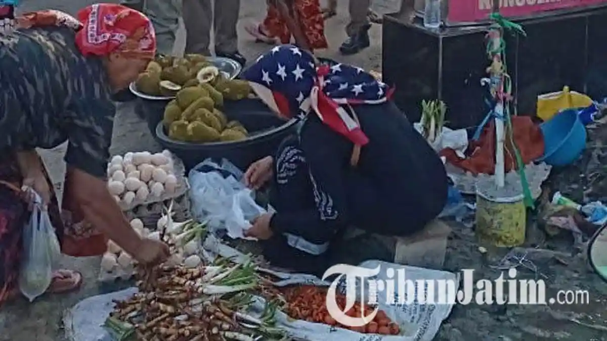 Banyak Pedagang Jualan di Pinggir Jalan, Disperdagprin Sampang Berencana Lebarkan Pasar Kedungdung