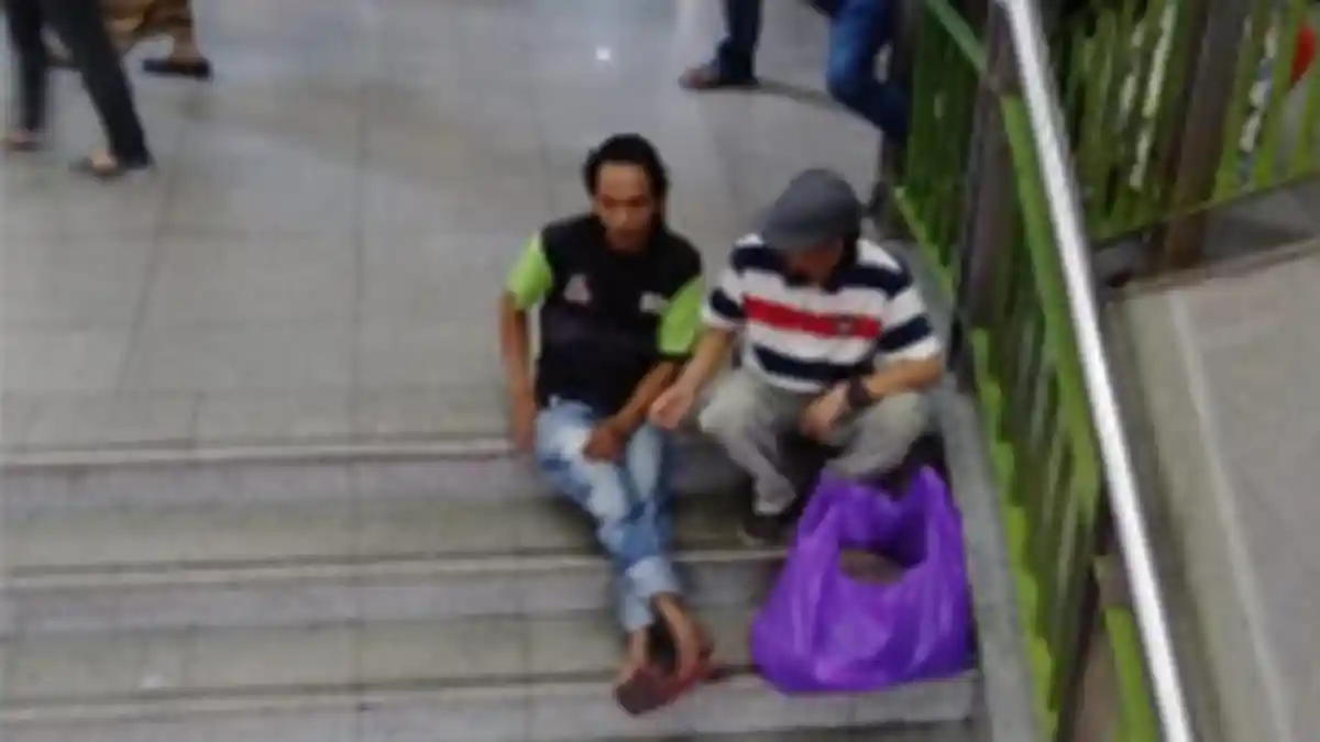 Meski Pemasukan Tak Menentu, David Pilih Jadi Porter Pasar Tanah Abang