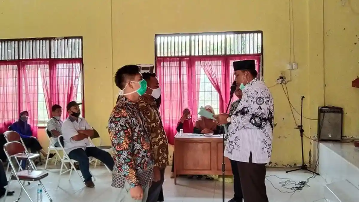 Lantik Ketua Pemuda Suro Makmur, Bupati Aceh Singkil Sampaikan Pesan Ini