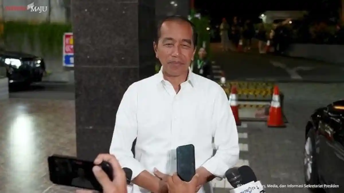 Menanti Rencana Jokowi Dirikan Partai Super Tbk