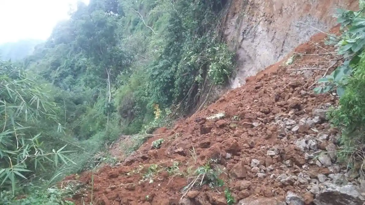 Cianjur Diguyur Hujan Dua Malam, Bencana Longsor Bikin Warga Cikangkareng Terisolasi