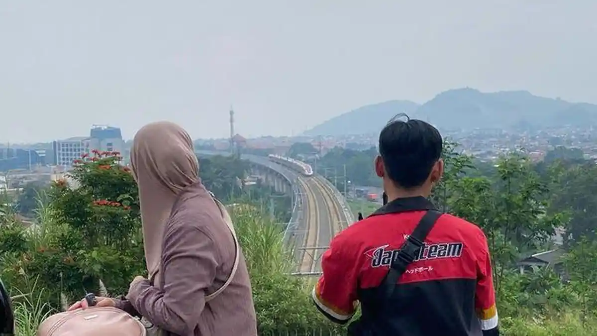 Spot Ngabuburit di Cimahi yang Bisa Dipilih, Sambil Melihat Kota dan Kereta Cepat Melintas
