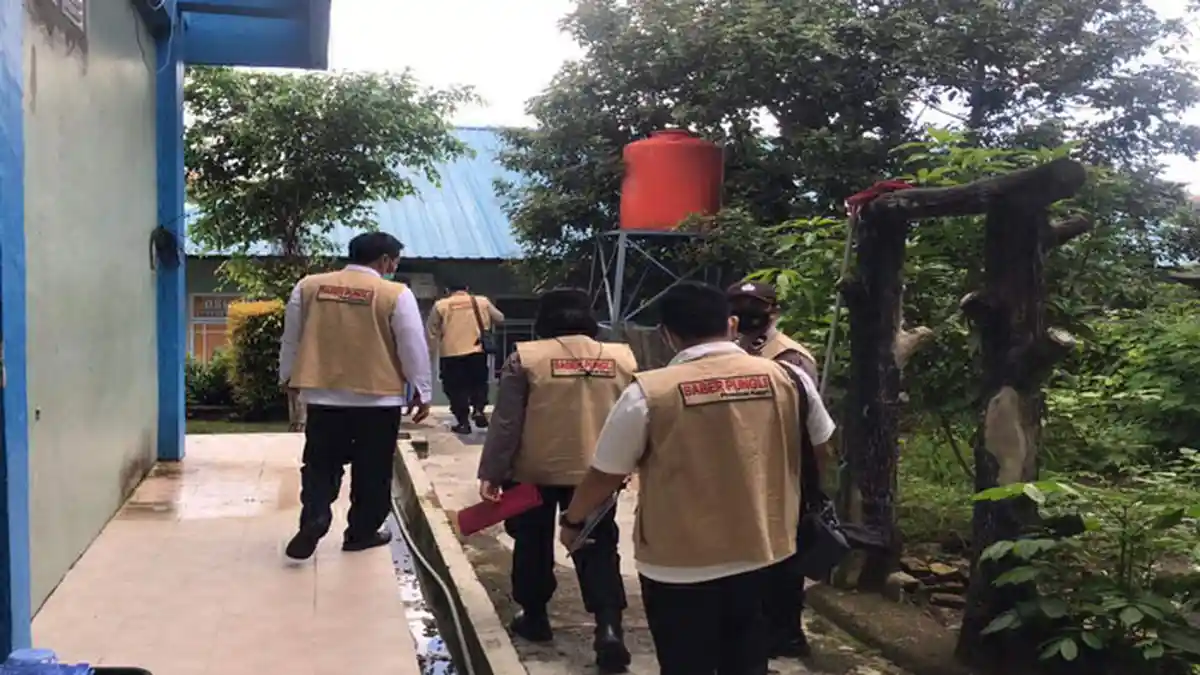 Tim Saber Pungli Polda Kepri Datangi SMAN 1 Batam di Hari Pertama PPDB