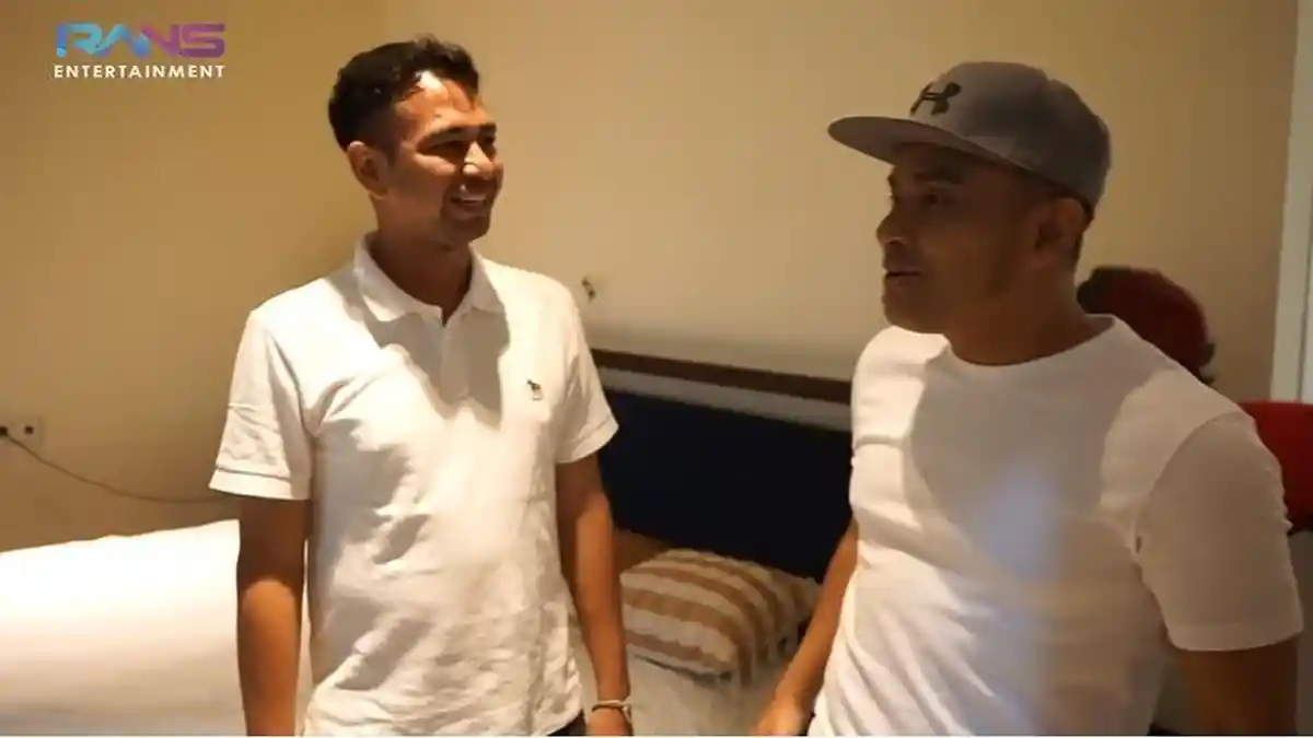 Raffi Ahmad Teriak Kegirangan Ketemu Judika yang Syuting di Rumah Barunya